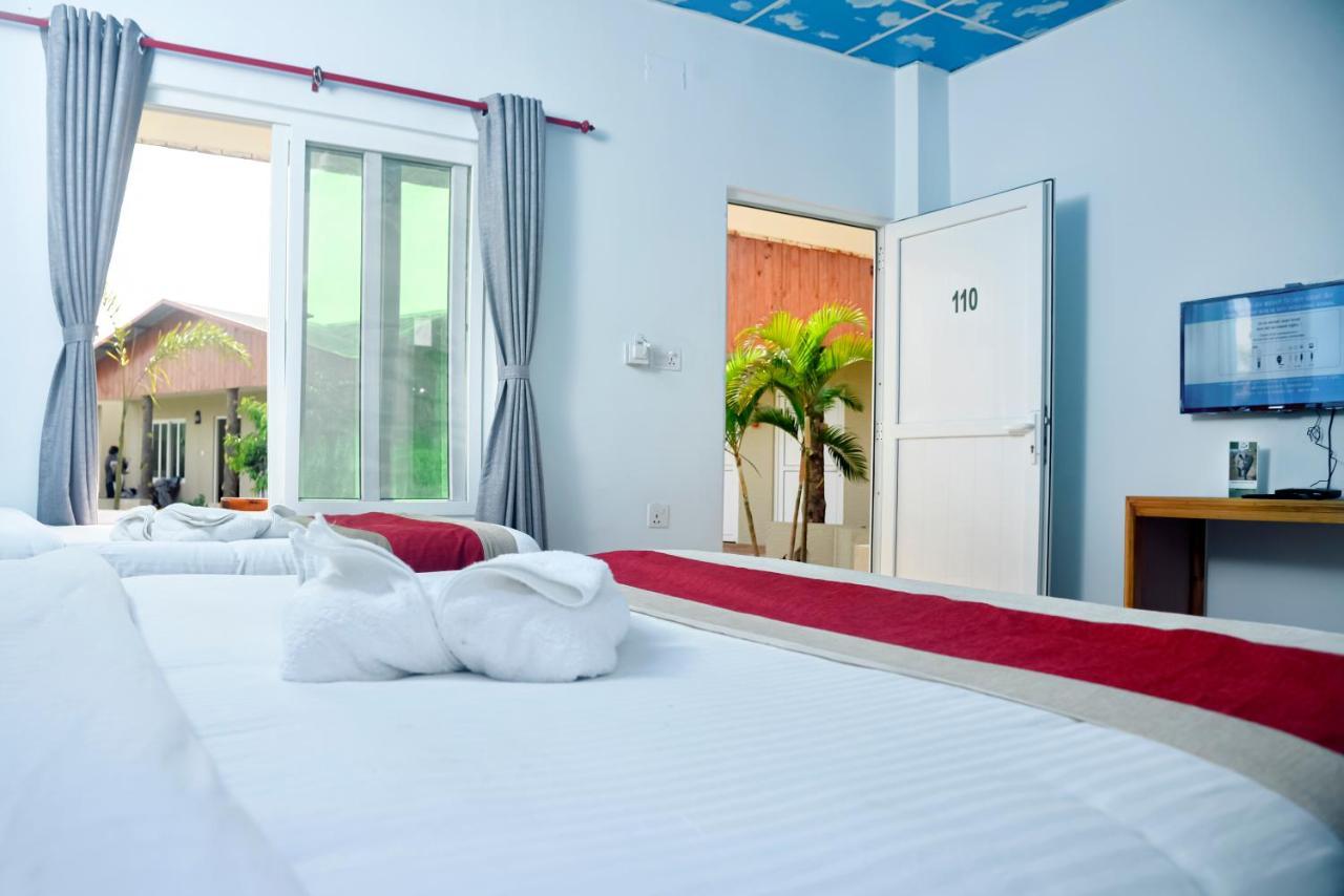 Hotel Greenland Safari Sauraha Εξωτερικό φωτογραφία