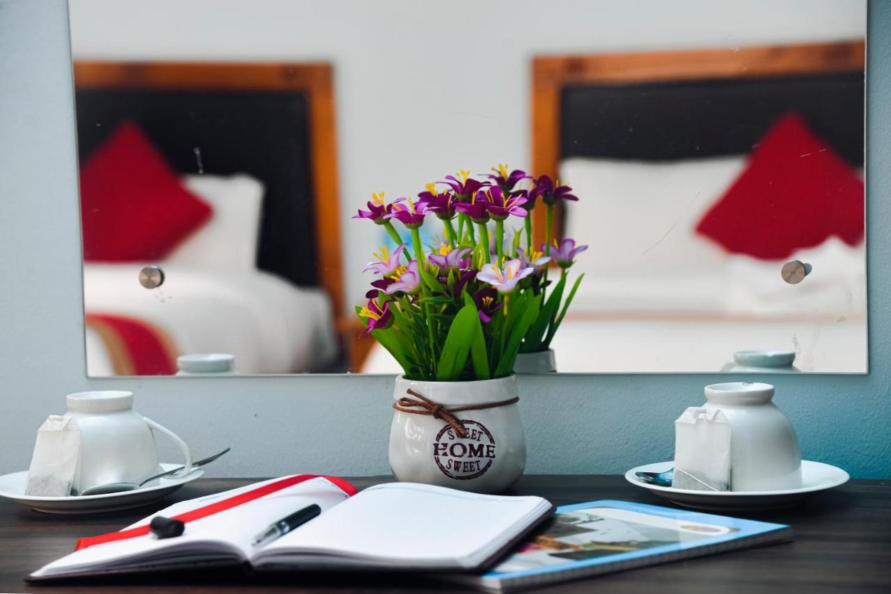 Hotel Greenland Safari Sauraha Εξωτερικό φωτογραφία