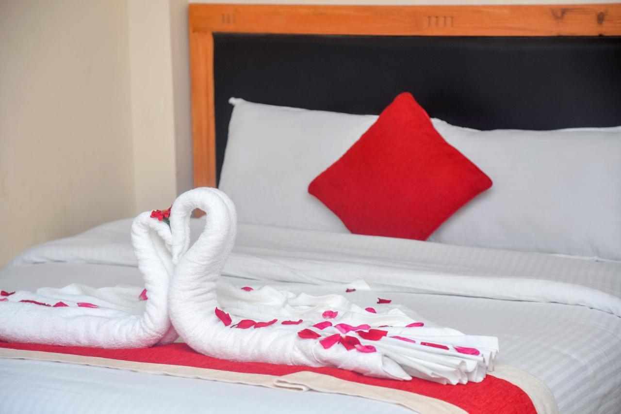Hotel Greenland Safari Sauraha Εξωτερικό φωτογραφία
